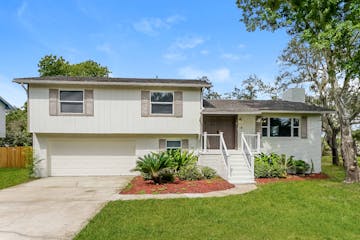 38 Woodlake Dr Port Orange, FL 32129
